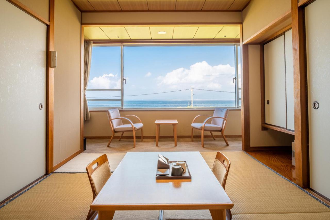 Hotel Koran No Yu Kinkouro Ibusuki Exterior foto