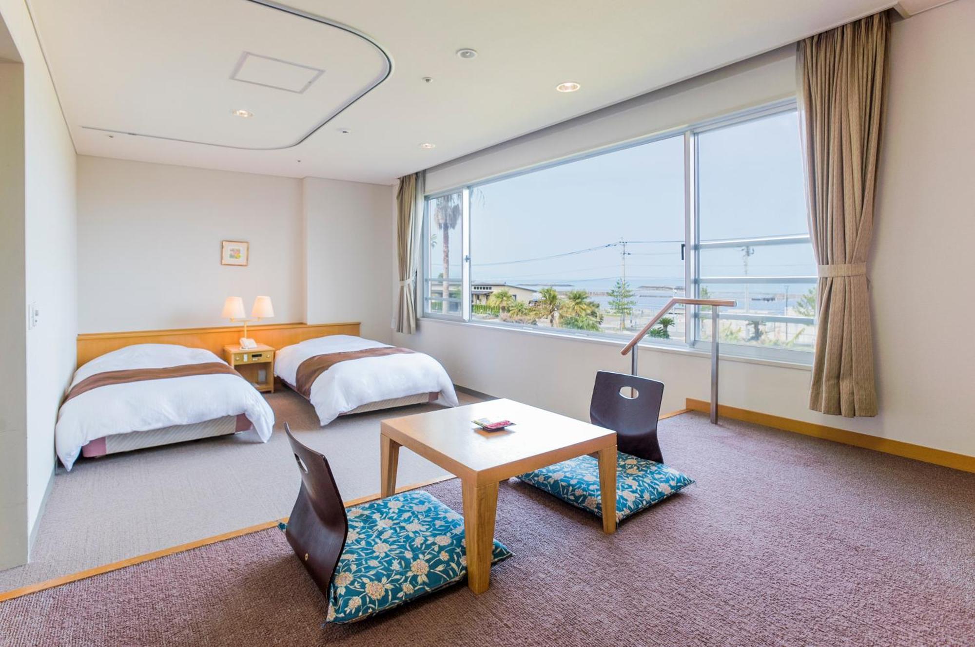 Hotel Koran No Yu Kinkouro Ibusuki Zimmer foto
